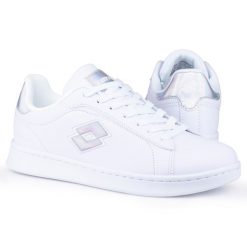 Buty damskie sportowe trampki Lotto DAMPOLIS GC. Białe obuwie sportowe casual damskie Lotto, bez zapięcia. W wyprzedaży za 129.00 zł.