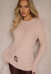 Jasnoróżowy Sweter w Delikatny Splot z Ozdobną Klamrą i Paskiem na Dole Rievea. Czerwone swetry klasyczne damskie Renee, m, z jeansu, bez kołnierzyka. Za 99.99 zł.