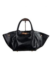 Florence Bags Skórzana torebka "Enfola" w kolorze czarnym - 50 x 22 x 17 cm rozmiar: onesize. Czarne torebki klasyczne damskie Florence Bags, z materiału, przez ramię, bez dodatków. Za 320.63 zł.