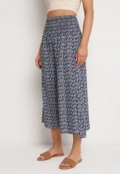 Granatowe Bawełniane Spodnie Kuloty z Wysokim Stanem i Wzorem w Kwiaty Ondinne. Niebieskie spodnie materiałowe damskie Born2be, bez wzorów, z bawełny. Za 34.99 zł.