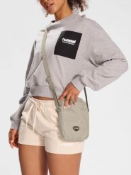 HUMMEL nerka HUMMEL. Brązowe nerki i saszetki damskie Hummel, bez wzorów, z poliamidu. Za 93.00 zł.