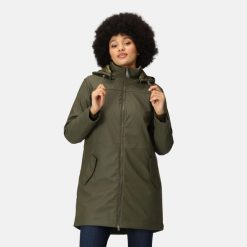 Kurtka turystyczna damska Fantina Regatta parka z kapturem. Zielone parki damskie Regatta, z puchu, z kapturem. W wyprzedaży za 209.99 zł.