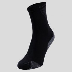 Skarpetki do biegania Odlo CERAMICOOL RUN. Białe skarpetki damskie ODLO, bez wzorów, z elastanu. Za 81.39 zł.