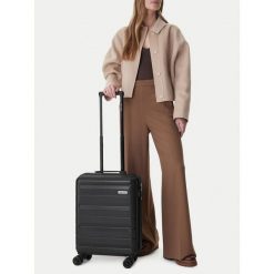 Walizka kabinowa GINO ROSSI. Czarne walizki Gino Rossi, bez wzorów. Za 259.99 zł.