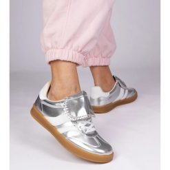 Srebrne sneakersy trampki damskie sportowe srebrny. Szare trampki damskie bez wzorów, z materiału, przed kostkę, bez zapięcia. Za 84.03 zł.