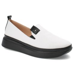 Białe Półbuty Vinceza Modne Obuwie Damskie. Białe półbuty damskie VINCEZA, na wiosnę, bez wzorów, ze skóry, bez obcasa, bez zapięcia. Za 129.00 zł.