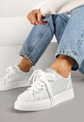 Białe Sneakersy z Ozdobnym Tłoczeniem i Cyrkoniami Dorreia. Białe obuwie sportowe damskie Renee, z jeansu, bez zapięcia. Za 99.99 zł.