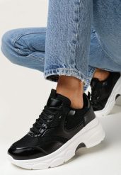 Czarne Sneakersy na Grubej Podeszwie z Lakierowanymi Wstawkami Fryda. Czarne obuwie sportowe damskie Born2be, bez zapięcia. Za 79.99 zł.