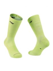 Skarpety rowerowe NORTHWAVE Extreme Pro Sock. Żółte skarpetki damskie Northwave, bez wzorów. Za 39.00 zł.