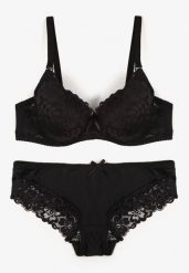 Czarny Koronkowy Komplet Biustonosz i Majtki Figi w Klasycznym Stylu Ezirene. Czarne komplety bielizny Renee, z aplikacjami, z jeansu. Za 39.99 zł.