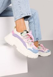 Biało-Różowe Sneakersy z Podwójnymi Sznurówkami i Tłoczoną Platformą Luppoa. Białe obuwie sportowe damskie Renee, z dzianiny, bez zapięcia. Za 109.99 zł.
