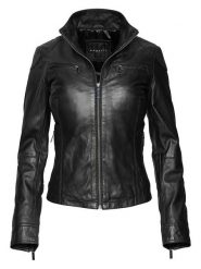 Bugatti Skórzana kurtka w kolorze czarnym rozmiar: 44. Czarne kurtki damskie Bugatti, bez wzorów, z materiału, bez kaptura. Za 739.99 zł.