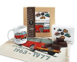 Jelcz 272 MEX — paczka (Zawartość paczki: koszulka, torba, kubek, słodycze; Rozmiar koszulki / bluzy: L (damska); Kolor koszulki / bluzy: biały; Rodza. Białe koszulki damskie nikiniki, l, bez wzorów, z bawełny, bez kołnierzyka, bez ramiączek. Za 169.00 zł.
