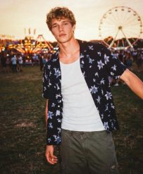 Superdry Koszula krótki rękaw Cabana w nadruk — 100% bawełna organiczna, Blue. Niebieskie koszule damskie Superdry, na lato, m, bez wzorów, z bawełny, klasyczne, bez kołnierzyka, bez ramiączek. Za 314.00 zł.