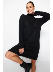 Trendyol Sukienka dzianinowa w kolorze czarnym rozmiar: M. Czarne sukienki damskie Trendyol, bez wzorów, z dzianiny, bez ramiączek. Za 73.99 zł.