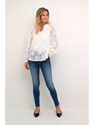 CULTURE Bluzka w kolorze białym rozmiar: L. Białe bluzki damskie Culture, l, bez wzorów, z koronki, bez kołnierzyka, bez ramiączek. Za 134.85 zł.