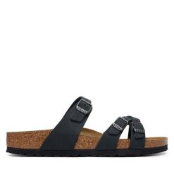 Klapki Birkenstock. Czarne klapki damskie Birkenstock, bez wzorów, bez obcasa, bez zapięcia. Za 549.99 zł.
