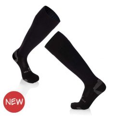 Skarpety piłkarskie 3/4 długości – czarne. Czarne skarpetki damskie TRY TO FLY, bez wzorów. W wyprzedaży za 67.01 zł.