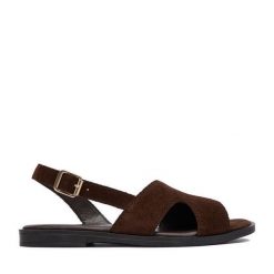 Sandały Lasocki. Brązowe sandały damskie Lasocki, bez wzorów, bez obcasa, na płaskiej podeszwie, bez zapięcia. Za 139.99 zł.