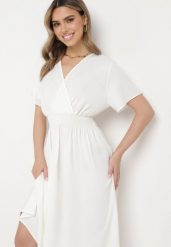 Biała Sukienka Długa o Rozkloszowanym Fasonie z Kopertowym Dekoltem Saliusa. Białe sukienki damskie Born2be, bez wzorów, eleganckie, bez ramiączek. Za 89.99 zł.