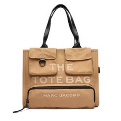 Torebka Marc Jacobs. Brązowe torebki klasyczne damskie Marc Jacobs, bez dodatków. Za 1,499.00 zł.