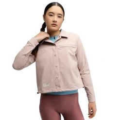 Damska letnia wierzchnia koszula kolarska gravel Kolarstwo Siroko Emberly Brown. Brązowe koszule damskie SIROKO, na lato, bez wzorów, sportowe, bez kołnierzyka, bez ramiączek. Za 379.00 zł.