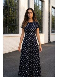 SOULSHAE Sukienka w kolorze czarno-białym rozmiar: XXL/3XL. Czarne sukienki damskie SOULSHAE, bez wzorów, z wiskozy, bez ramiączek. Za 214.95 zł.