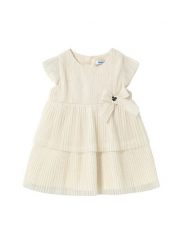 Mayoral Sukienka elegancka 1908 Kremowy Regular Fit. Białe sukienki dziewczęce Mayoral, bez wzorów, z syntetyku, bez ramiączek. Za 189.99 zł.