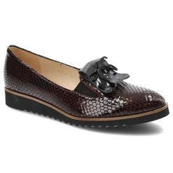 Bordowe Półbuty Gamis Eleganckie Skórzane Buty Damskie. Czerwone półbuty damskie GAMIS, na jesień, bez wzorów, z lakierowanej skóry, bez obcasa, na platformie, bez zapięcia. Za 199.00 zł.