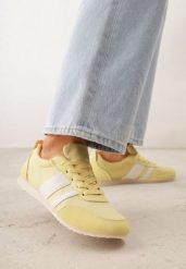 Żółte Sneakersy Kultowe Tenisówki z Marszczeniem przy Pięcie Rhodophine. Żółte trampki damskie Born2be, bez wzorów, z jeansu, bez zapięcia. Za 109.99 zł.