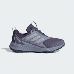 Buty Tracefinder Trail Running. Fioletowe obuwie sportowe damskie Adidas, bez zapięcia, do biegania. Za 299.00 zł.
