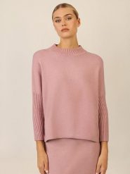 APART Sweter w kolorze jasnoróżowym rozmiar: 36/38. Różowe swetry klasyczne damskie Apart, z kaszmiru, bez kołnierzyka. Za 165.99 zł.