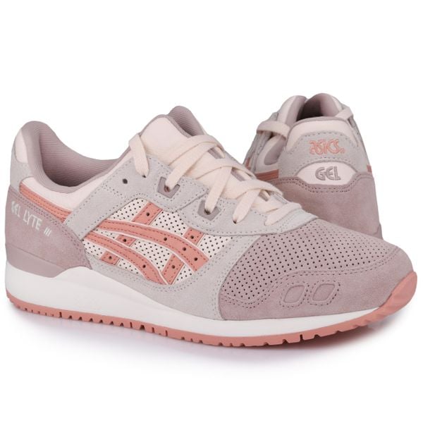 Buty damskie sportowe Asics GEL-LYTE III OG. Białe obuwie sportowe casual damskie Asics, trekkingowe, Asics Gel Lyte. W wyprzedaży za 339.00 zł.