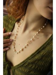 Pierres delicates Pozłacany naszyjnik z perłami - dł. 50 cm rozmiar: onesize. Białe naszyjniki damskie Pierres delicates, z perłą, pozłacane. Za 193.24 zł.