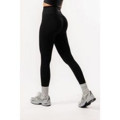 Damskie legginsy bezszwowe z wysokim stanem na fitness – czarny. Czarne legginsy damskie AESTHETIC WOLF, s, bez wzorów, z dzianiny. Za 269.99 zł.