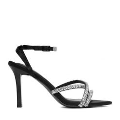 Sandały JENNY. Czarne sandały damskie Jenny, bez wzorów, bez obcasa, na szpilce, bez zapięcia. Za 149.99 zł.