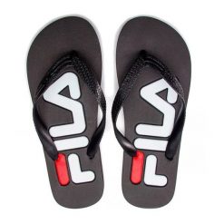 Klapki damskie Fila Troy. Czarne klapki damskie Fila, bez wzorów, bez obcasa, bez zapięcia. Za 31.90 zł.
