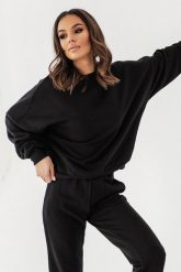 Czarna Kobieca Bluza Oversize bez Kaptóra. Czarne bluzy damskie Ivon, l, bez wzorów, z bawełny, bez kaptura. Za 189.90 zł.