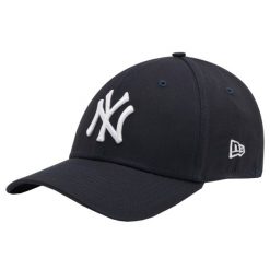 Czapka z daszkiem New Era 39THIRTY MLB NY New York Yankees 10145636 M - L. Niebieskie czapki z daszkiem damskie New Era, bez wzorów. Za 99.99 zł.
