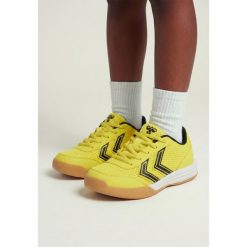 Sneakersy Hummel Multiplay Flex Lc. Czarne obuwie sportowe damskie Hummel, bez zapięcia, do piłki ręcznej. Za 158.50 zł.