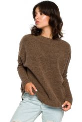 Elegancki gruby sweter z kimonowymi rękawami brązowy. Brązowe swetry klasyczne damskie Polskie swetry, s, z dzianiny, bez kołnierzyka. Za 229.00 zł.