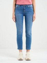 Jeansy damskie z krótką nogawką niebieskie Adela Cropped 332. Niebieskie jeansy damskie Big Star, bez wzorów, z jeansu. W wyprzedaży za 249.99 zł.