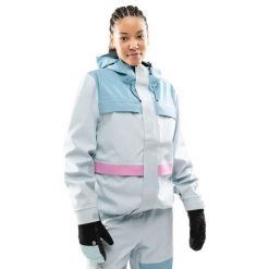 Damska kurtka snowboardowa oversize Siroko W8-W Yuki Light Blue. Niebieskie kurtki damskie SIROKO, m, bez wzorów, z materiału, bez kaptura. Za 565.00 zł.