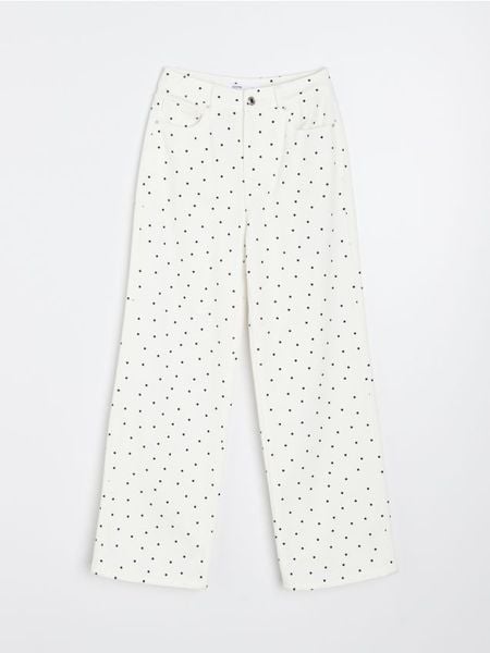 Jeansy wide leg z wysokim stanem - biały. Białe jeansy damskie Sinsay, z podwyższonym stanem. Za 69.99 zł.