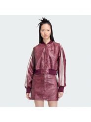 Adidas Kurtka z imitacji skóry Pleather KD8792 Bordowy Oversize. Czerwone kurtki damskie Adidas, l, bez wzorów, ze skóry, bez kaptura. Za 648.99 zł.