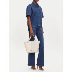Torebka MICHAEL Michael Kors. Białe torebki klasyczne damskie MICHAEL Michael Kors, bez dodatków. Za 721.99 zł.