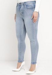 Jasnoniebieskie Jeansy o Klasycznym Fasonie Skinny Nellavera. Niebieskie jeansy damskie Born2be, z aplikacjami, z jeansu. Za 29.99 zł.