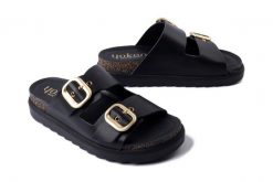 YOKONO TUNEZ-130 VAQ NEGRO, klapki damskie. Czarne klapki damskie Yokono, bez wzorów, bez obcasa, na płaskiej podeszwie, bez zapięcia. Za 289.90 zł.