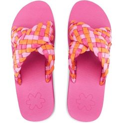 Klapki plażowe damskie Flip Flop Wedgy Cross. Czerwone klapki damskie Flip Flop, bez wzorów, bez obcasa, bez zapięcia. W wyprzedaży za 91.00 zł.