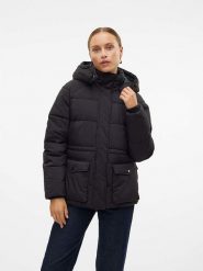 Vero Moda Kurtka zimowa w kolorze czarnym rozmiar: M. Czarne kurtki damskie Vero Moda, na zimę, m, bez wzorów, z puchu, bez kaptura. Za 188.85 zł.